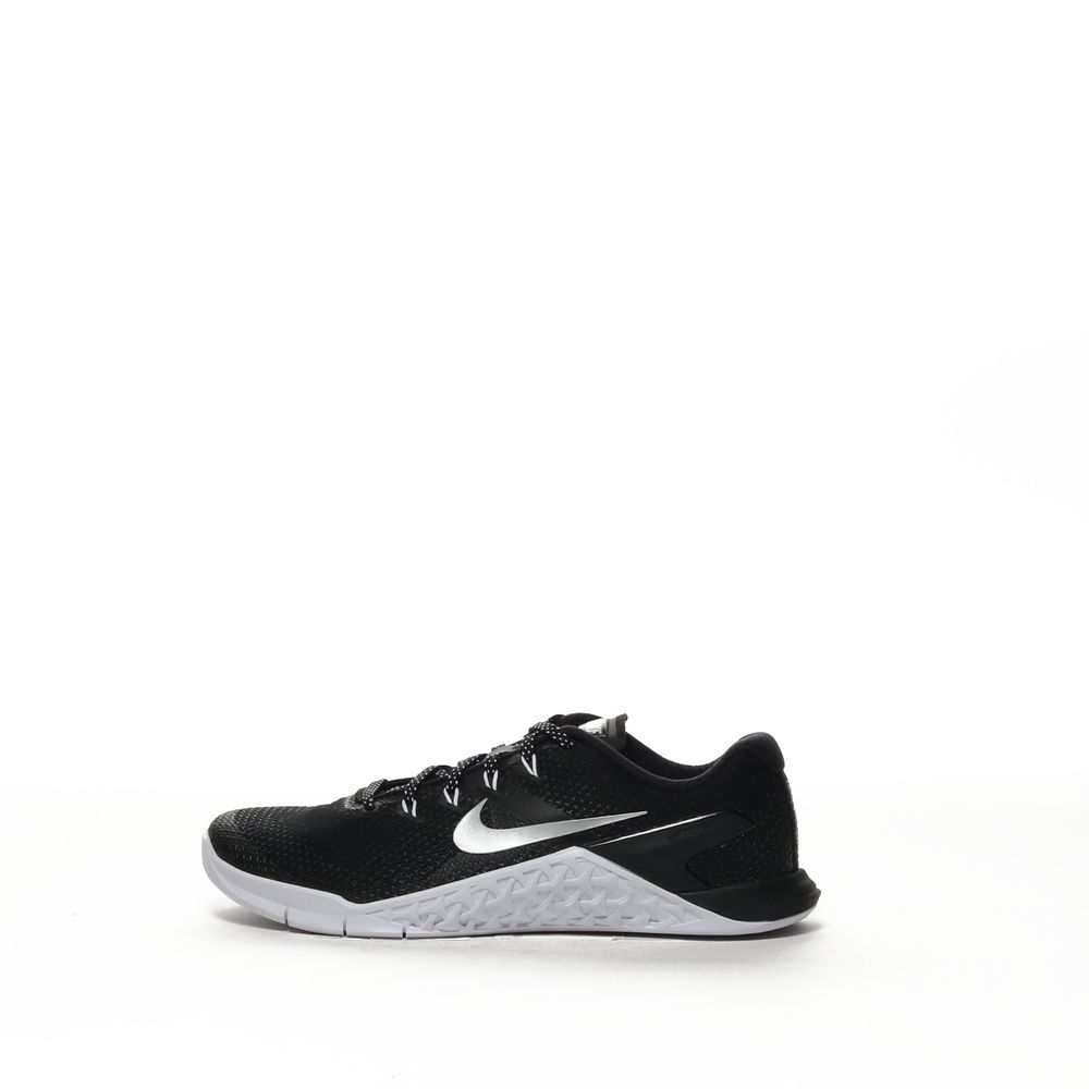 metcon 4 black and white