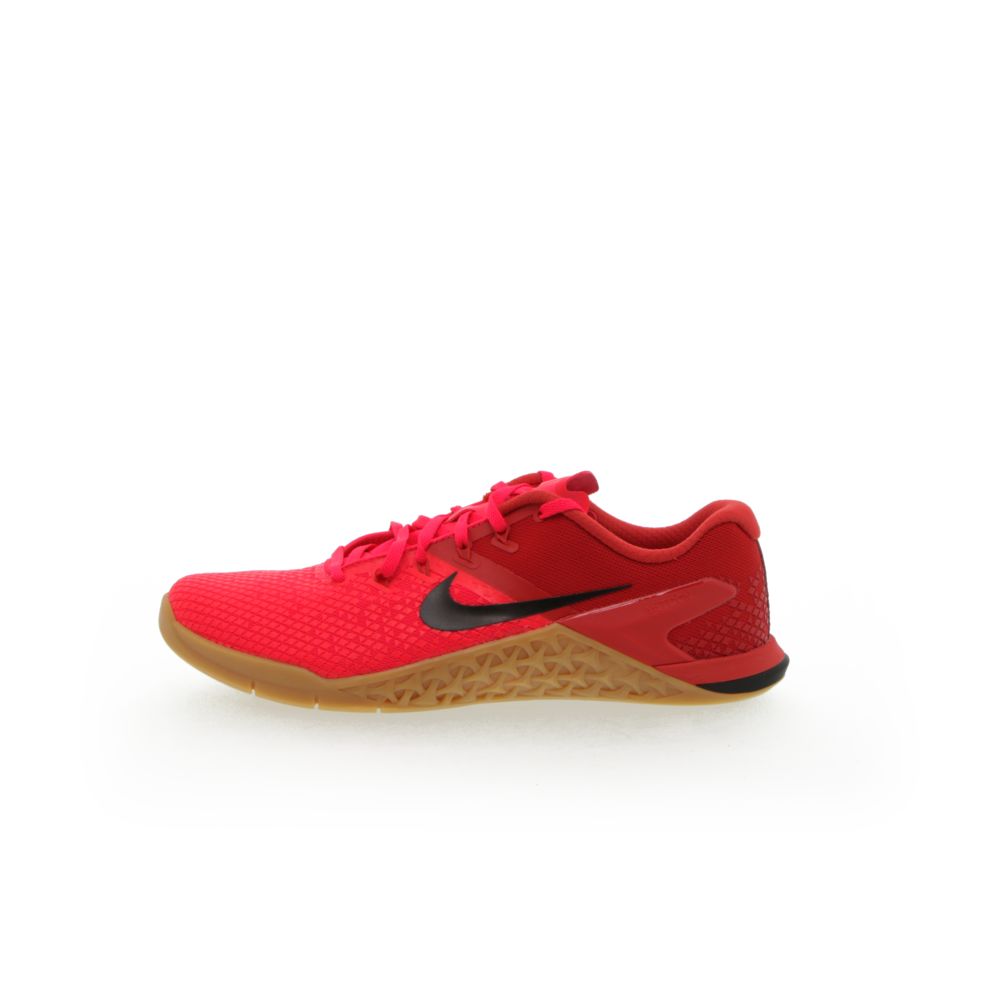 red nike metcon 4
