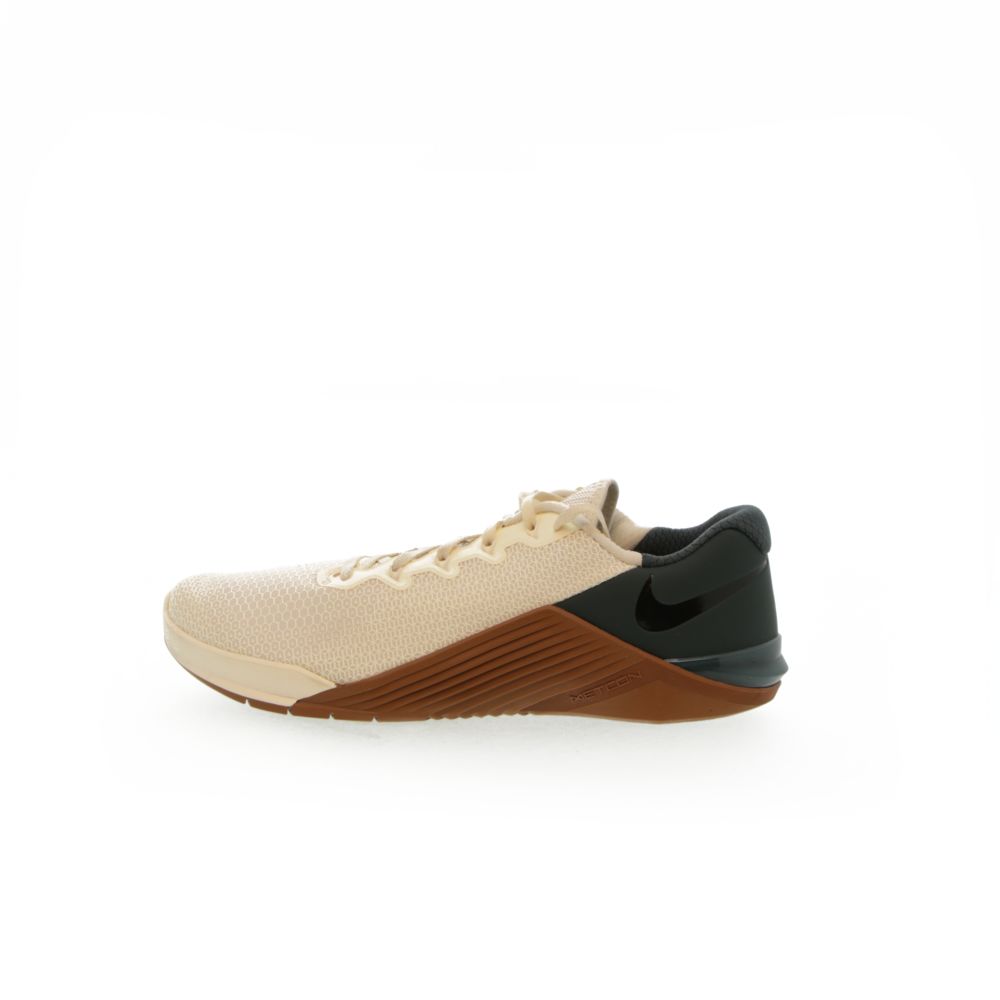 nike metcon tan