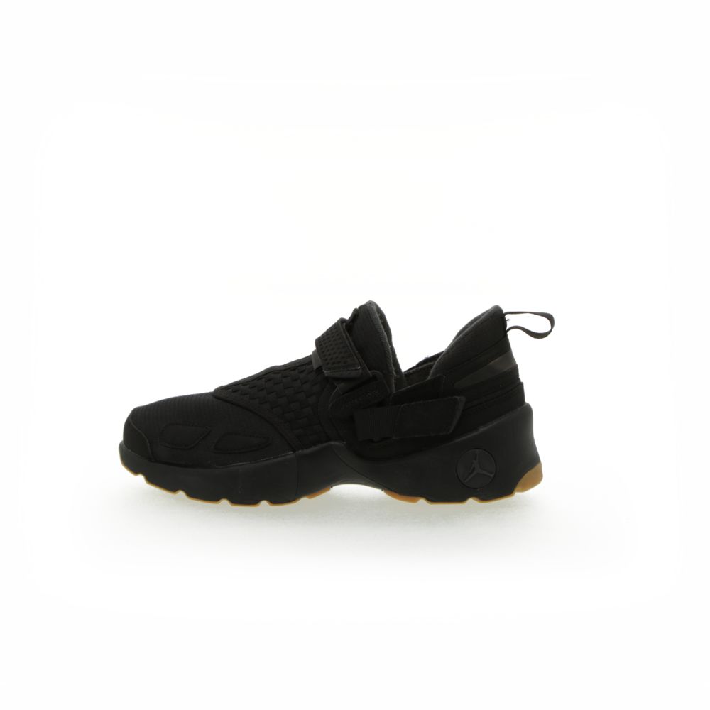 jordan trunner lx shoes