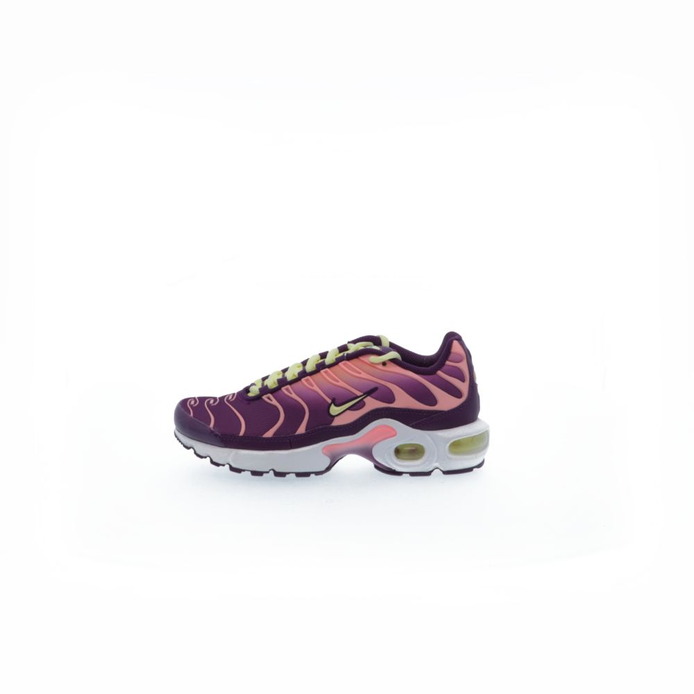 pink and purple nike air max plus